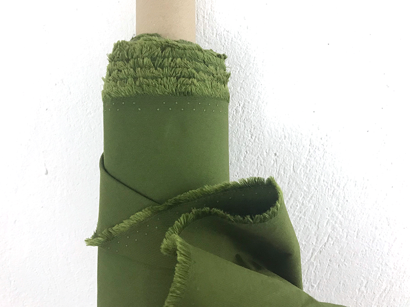 merchantandmills-dry-oilskin-grass-1000stoff