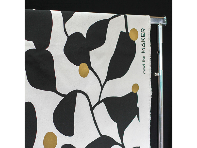 leafly-bold-canvas-black-mind-the-maker-1000stoff