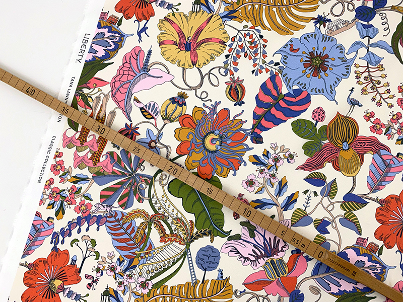 Liberty-london-fantasy-land-weiß-tana-lawn-1000stoff