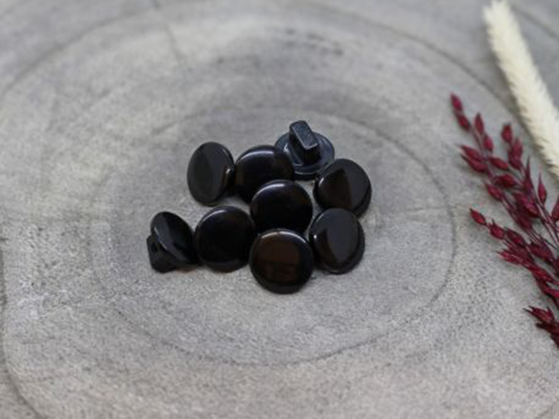 1000stoff-atelier-brunette-buttons-swing-black