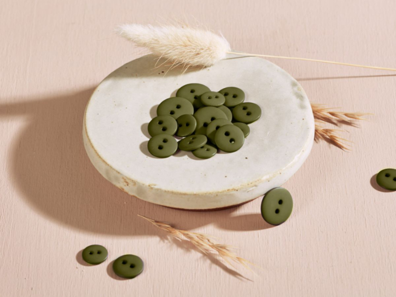 atelierbrunette-buttons-1000stoff-knöpfe-classic-matte-ivygreen